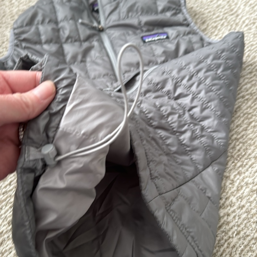 Patagonia NanoPuff Puffer Vest Large - Picture 8 of 8